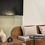 Epineio Comfort Living Aparthotel